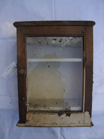 Hanging cabinet