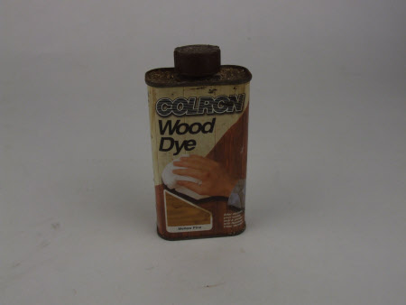 Wood dye tin