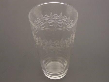 Pint glass