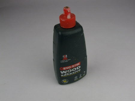 Glue bottle