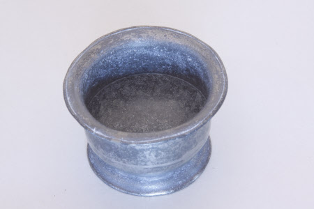 Salt pot