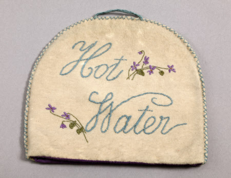 Hot water cosy