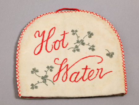 Hot water cosy