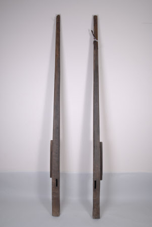 Head post