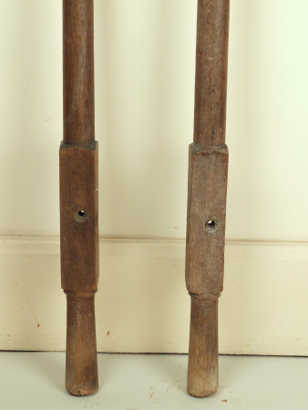 Foot post