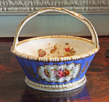 Sweetmeat basket
