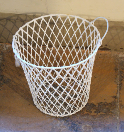 Egg preserving basket