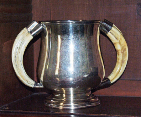 Presentation cup