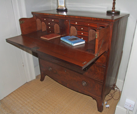 Secrétaire chest 781908 | National Trust Collections