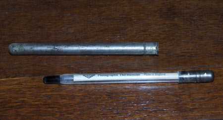 Photographic thermometer