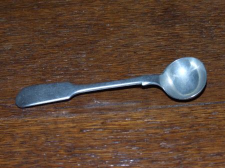 Salt spoon