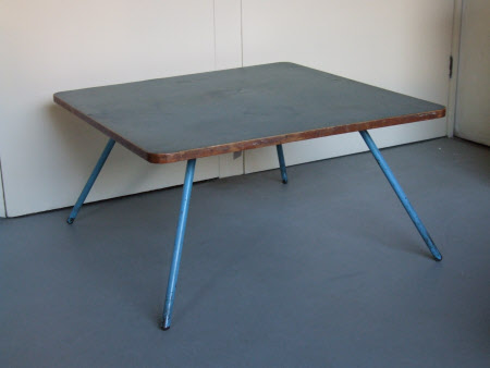 Child's table