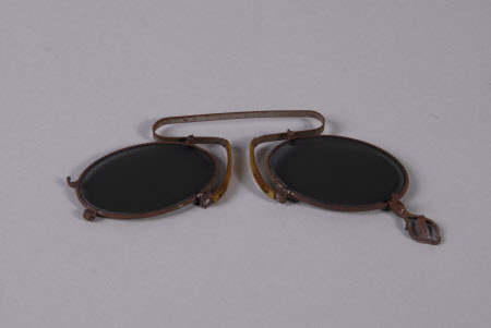 Safety goggles