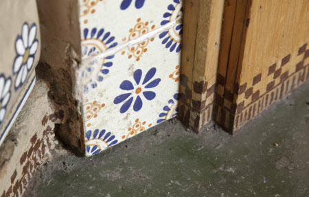 Wall tile