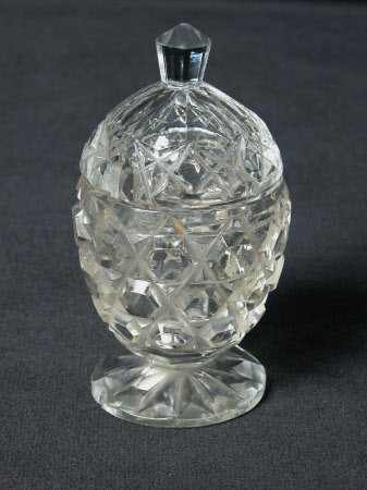 Salt pot