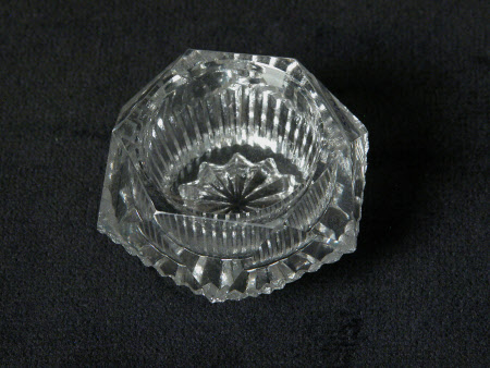 Salt pot