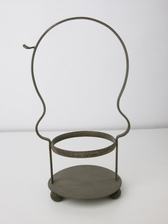 Cruet frame