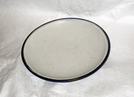 Weighing pan
