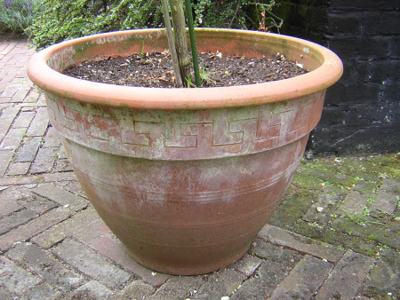 Flower pot