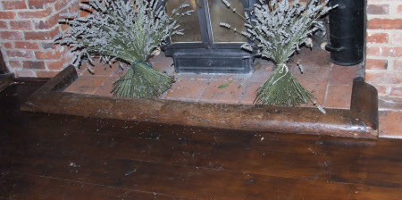 Hearth kerb