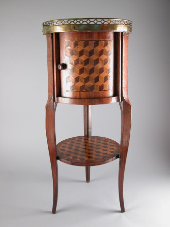 Table en chiffonier