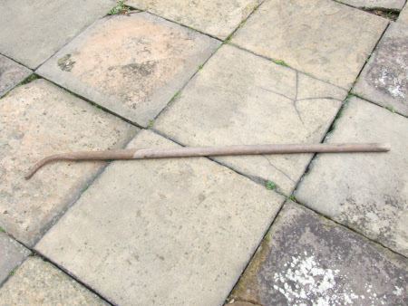 Garden implement