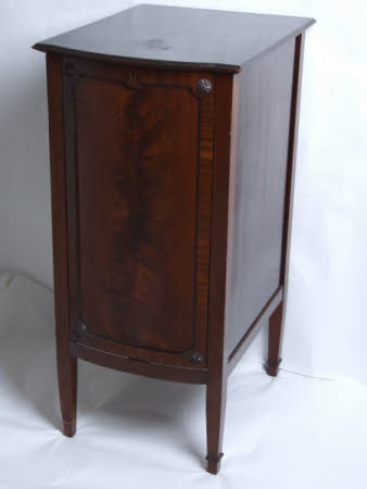 Record cabinet
