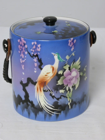 Biscuit barrel lid