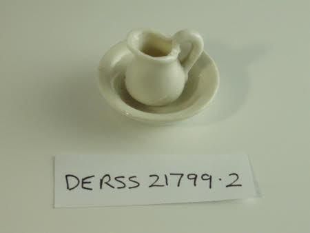 Doll's house ewer and basin