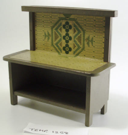Doll's house washstand