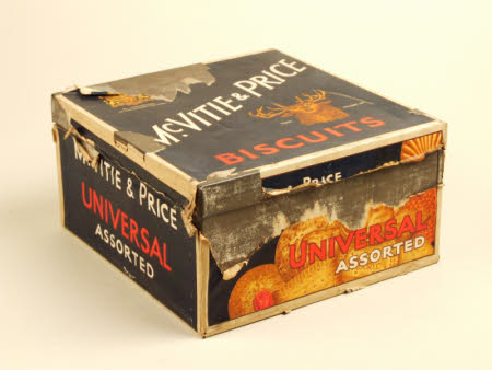 Biscuit tin