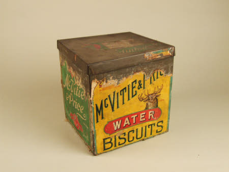 Biscuit tin