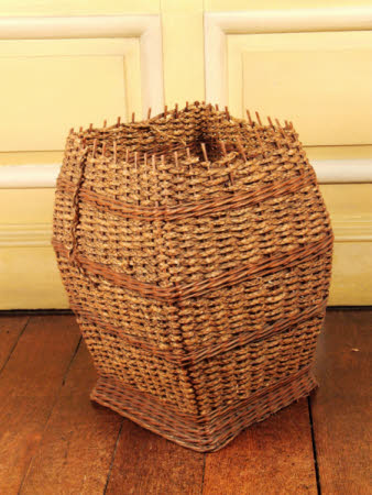 Linen basket