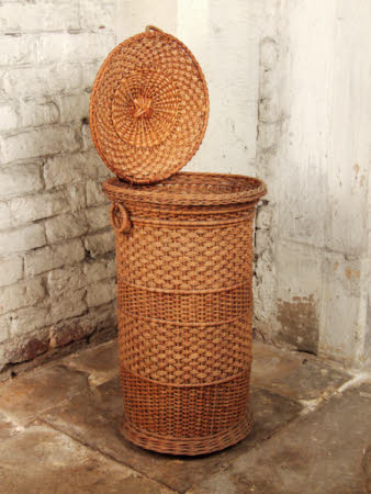Linen basket