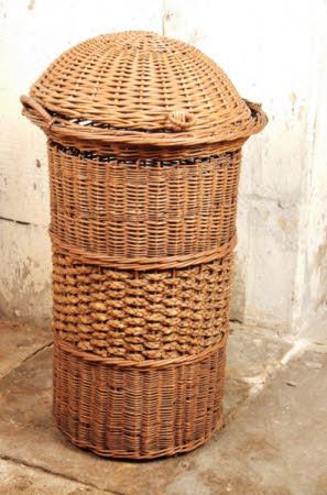Linen basket