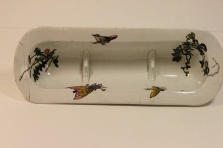 Toothbrush tray