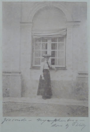 Gioconda Mary Hulton (1887-1940) at the Nymphenburg Palace, Munich - May 1903