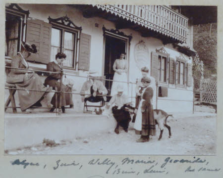 The Hulton family with Harriet Alyne Austin, Maria Salimbeni and Leni, Mittenwald - August 1903