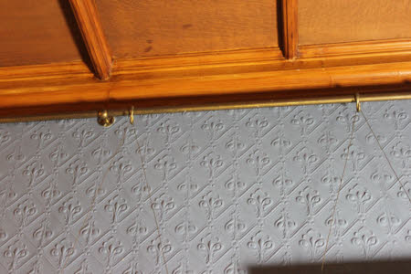 Picture rail