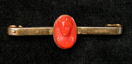 Cameo brooch