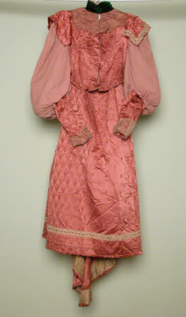 Sleeve (costume)