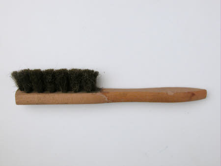 Suede brush