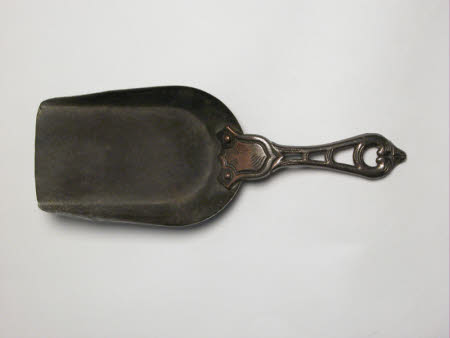 Coal shovel