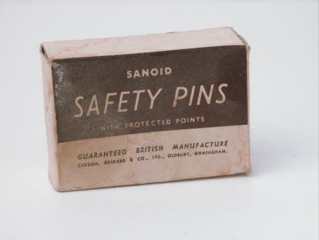 Safety pin