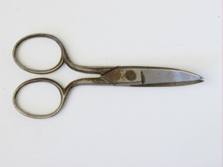 Nail scissors