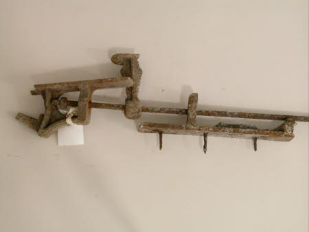 Roof support bracket