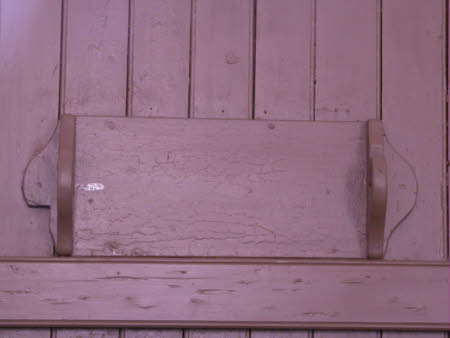 Roller towel holder