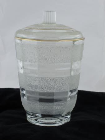 Glass jar