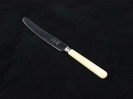 Kitchen knives