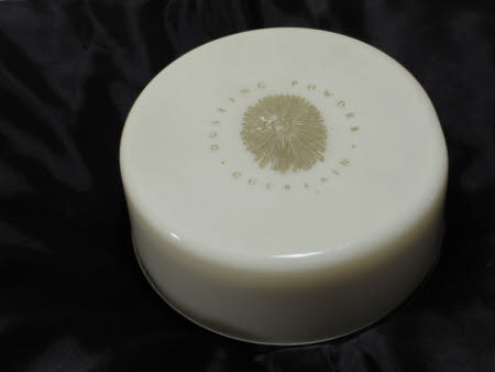 Dusting powder container